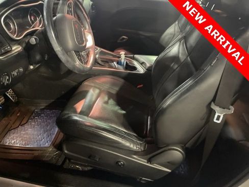 Used 2015 Dodge Challenger SXT Plus image 9