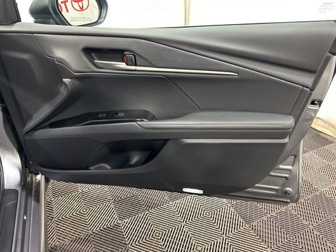 Used 2025 Toyota Camry XSE image 11
