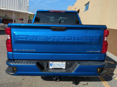 Used 2022 Chevrolet Silverado 1500 Custom image 5
