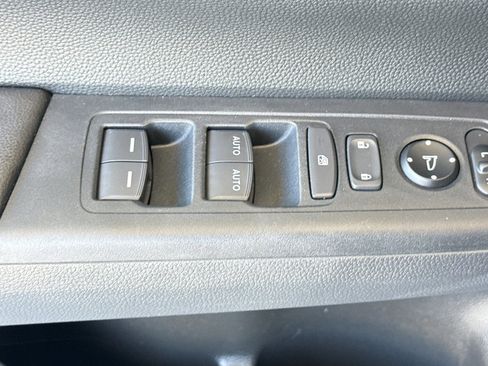 Certified 2025 Honda CR-V Sport image 12