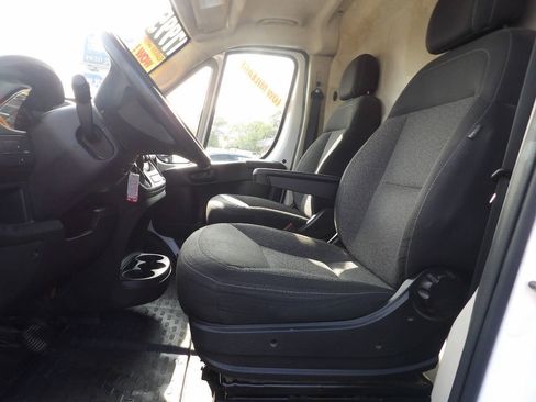 Used 2020 RAM ProMaster 2500 FWD image 9