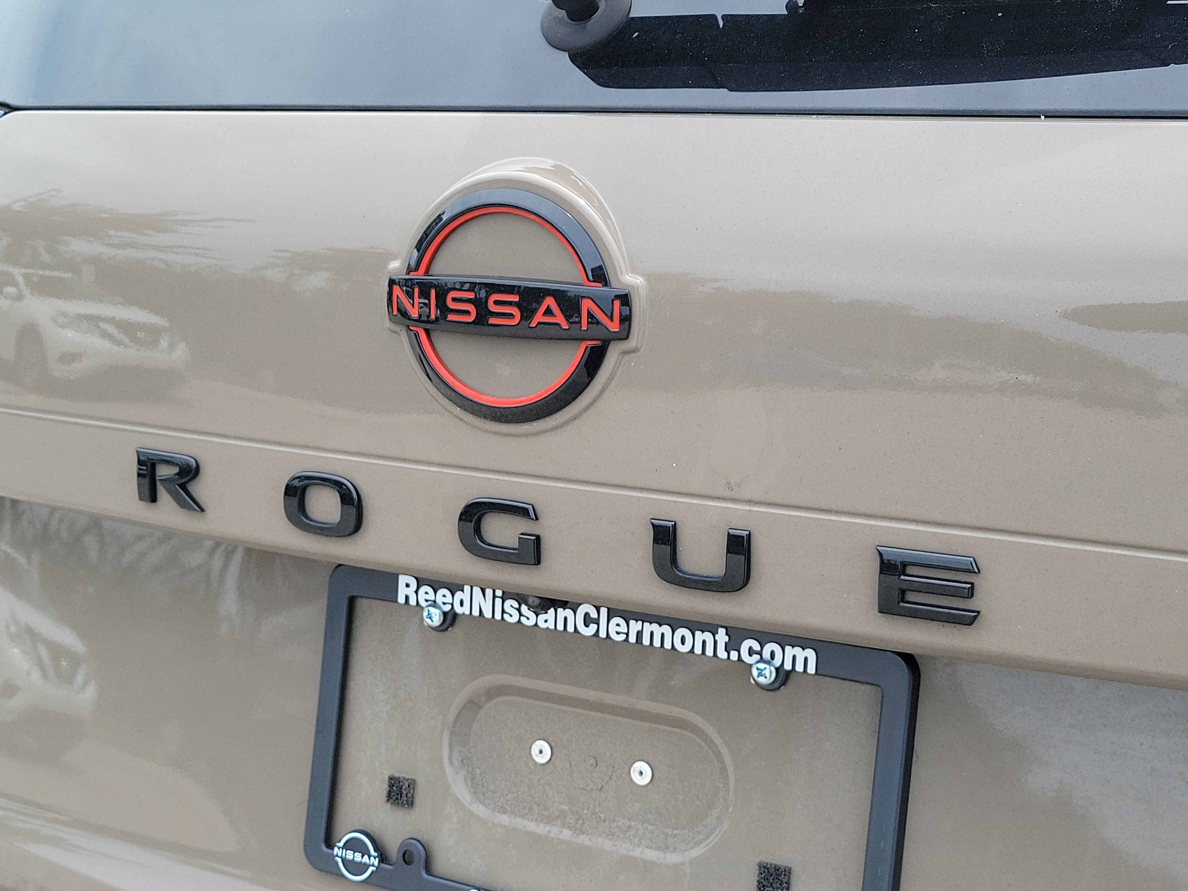 Certified 2025 Nissan Rogue SV AWD/4WD image 10