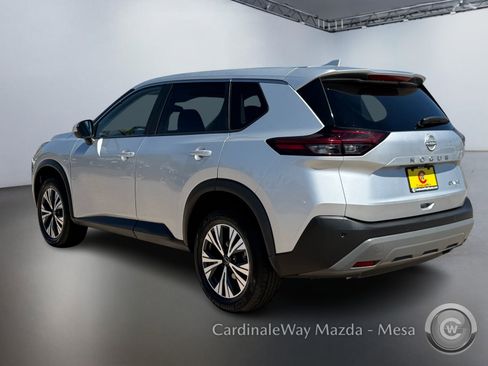 Used 2023 Nissan Rogue SV image 7