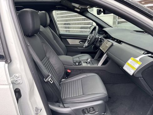 New 2026 Land Rover Discovery Sport Landmark image 8