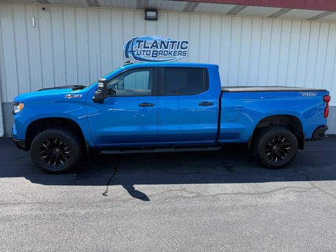 Used 2022 Chevrolet Silverado 1500 LT Trail Boss w/ Protection Package AWD/4WD image 2