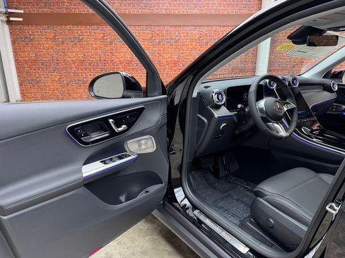 New 2026 Mercedes-Benz GLC 300 GLC 300 image 9