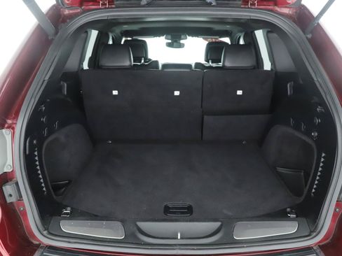 Used 2018 Jeep Grand Cherokee Limited AWD/4WD image 18