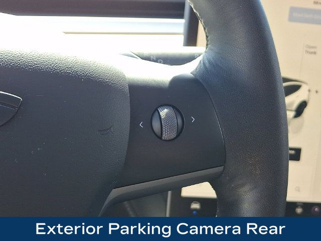 Used 2022 Tesla Model Y Performance AWD/4WD image 8