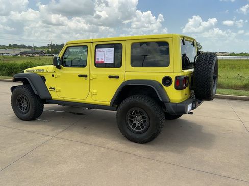 Used 2022 Jeep Wrangler Unlimited Sport image 7