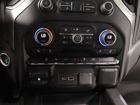 Used 2022 Chevrolet Silverado 1500 RST w/ True North Edition Plus AWD/4WD image 11