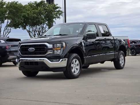 Used 2023 Ford F150 XLT AWD/4WD image 2