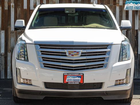 Used 2019 Cadillac Escalade Platinum AWD/4WD image 6