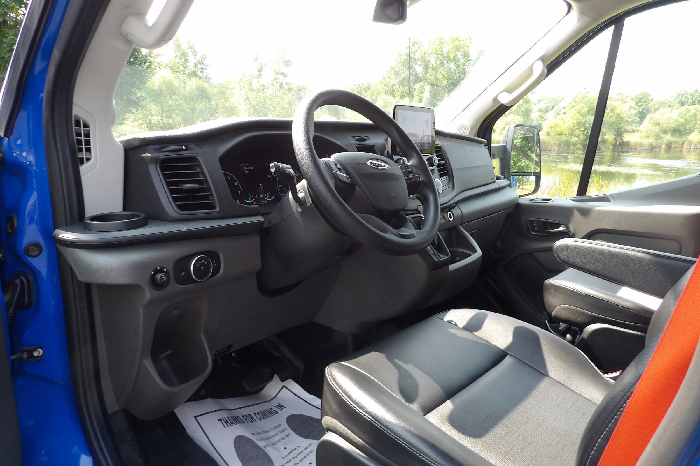 Used 2020 Ford Transit 250 Medium Roof RWD image 7