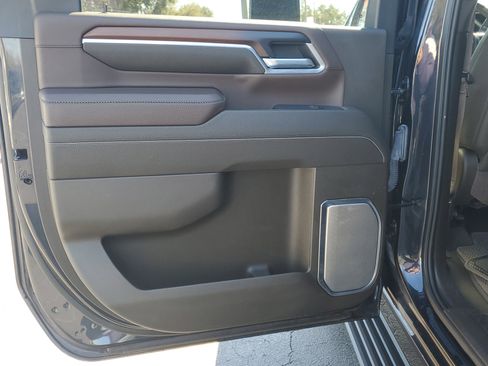 Used 2024 GMC Sierra 3500 Denali w/ Technology Package image 12