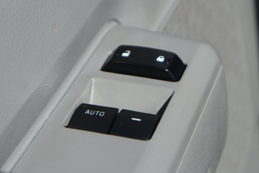 Used 2022 Ford E-450 and Econoline 450 Super Duty w/ Power Windows & Locks Group RWD image 14