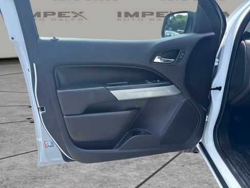Used 2022 Chevrolet Colorado LT w/ Fleet Safety Package RWD image 12