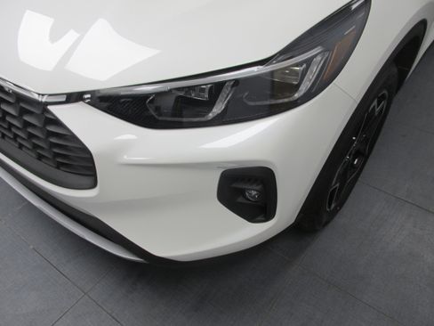 New 2026 Ford Escape Platinum w/ Equipment Group 601A image 9