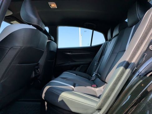 Used 2025 Toyota Camry SE FWD image 23