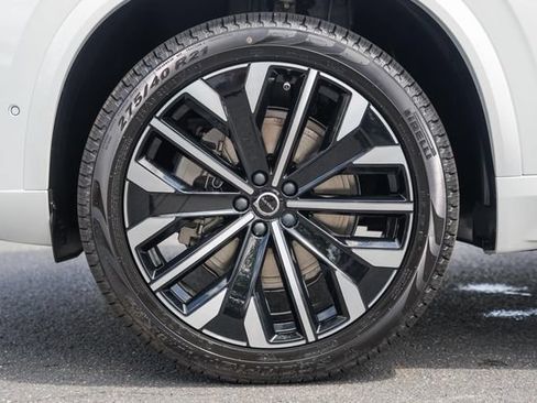 New 2026 Volvo XC90 B6 Ultra w/ Protection Package Premier AWD/4WD image 17