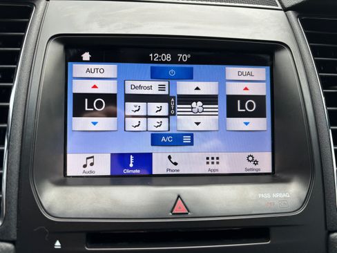 Used 2019 Ford Taurus SEL w/ Equipment Group 201A AWD/4WD image 21