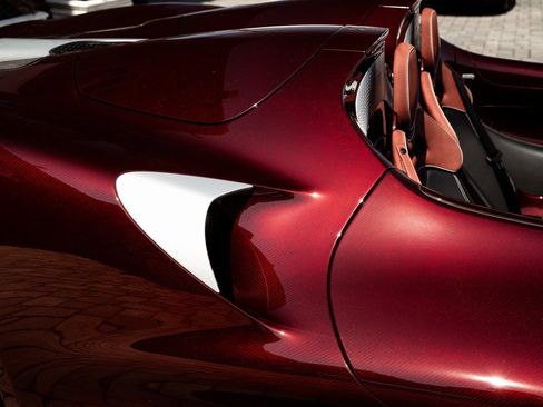 Used 2021 McLaren Elva RWD image 30