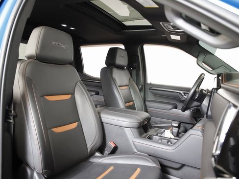 Used 2023 GMC Sierra 1500 AT4 w/ AT4 Premium Package image 8