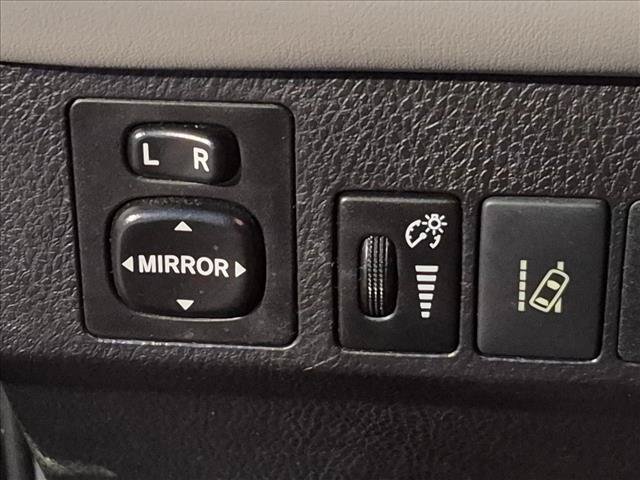 Used 2018 Toyota RAV4 XLE FWD image 13