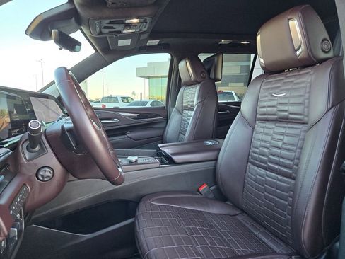 Used 2023 Cadillac Escalade Sport Platinum w/ LPO, Floor Liner Package image 28