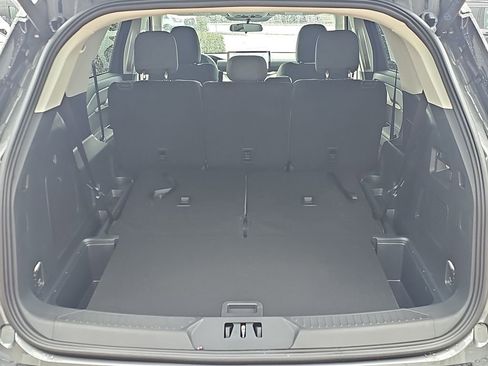 New 2025 Ford Explorer Active image 13