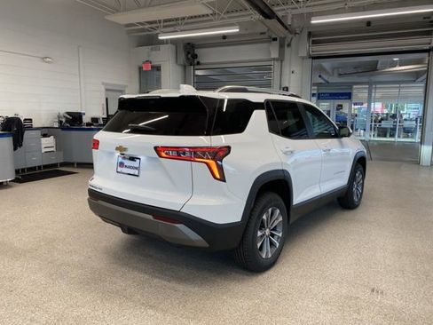 New 2026 Chevrolet Equinox LT w/ Safety and Technology Package AWD/4WD image 5