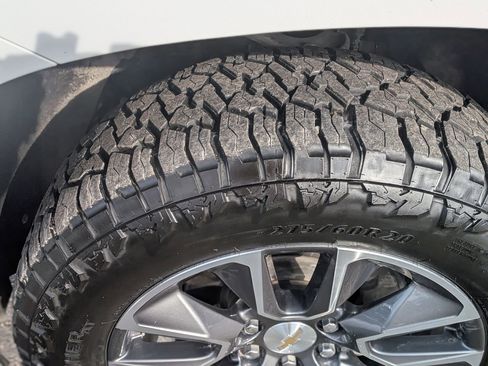 Used 2023 Chevrolet Silverado 1500 LT image 13