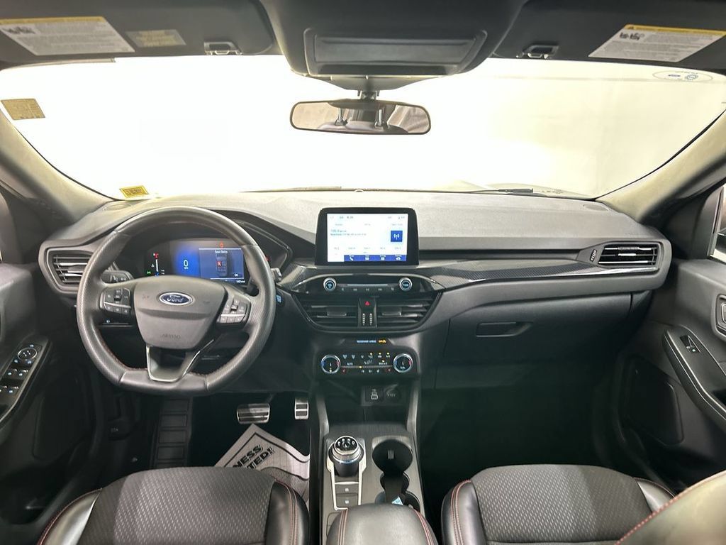 Used 2024 Ford Escape ST-Line AWD/4WD image 18