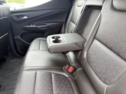 Used 2023 Chevrolet Bolt EUV LT w/ Convenience Package FWD image 18