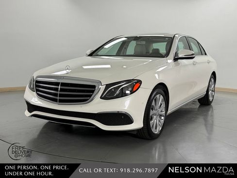 Used 2017 Mercedes-Benz E 300 4MATIC image 1