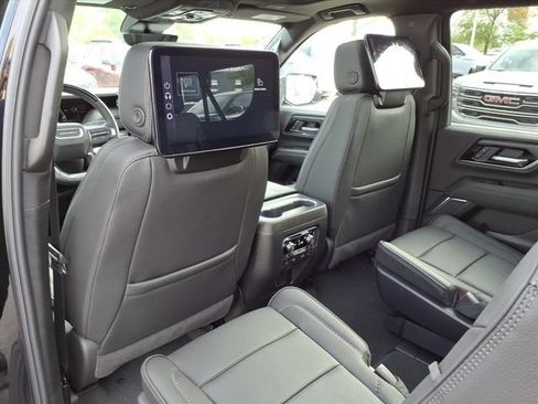 New 2026 GMC Yukon XL Denali w/ Denali Reserve Package AWD/4WD image 16