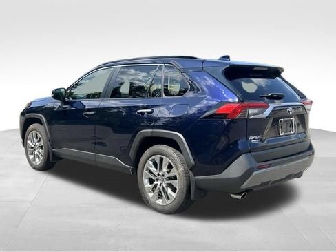 Used 2019 Toyota RAV4 Limited w/ Advanced Technology Package AWD/4WD image 3