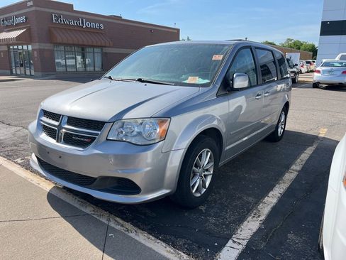 Used 2016 Dodge Grand Caravan SE FWD image 7