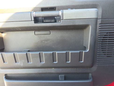 Used 2011 Ford F350 Lariat w/ Lariat Interior Pkg image 15