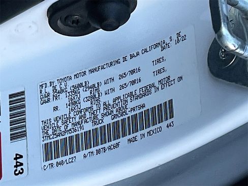 Used 2023 Toyota Tacoma TRD Off-Road image 29