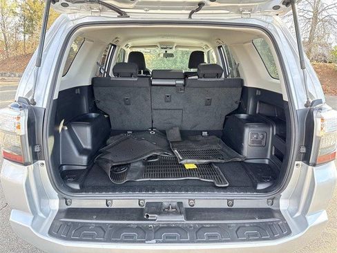 Used 2016 Toyota 4Runner SR5 image 12