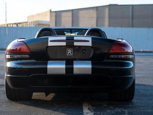 Used 2006 Dodge Viper SRT-10 image 16