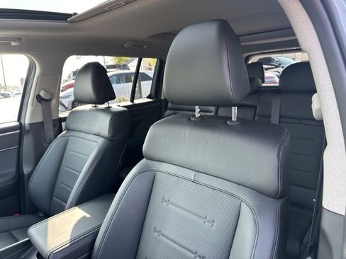 Used 2025 Hyundai Santa Fe Limited image 12