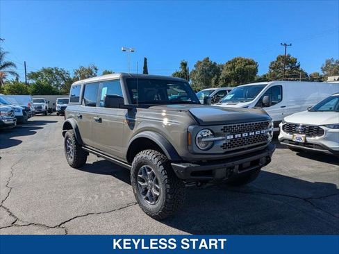New 2025 Ford Bronco Badlands image 7