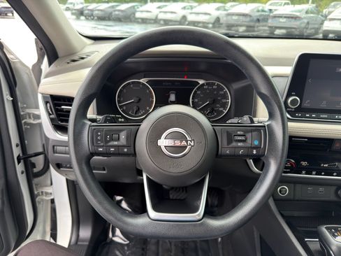 Used 2023 Nissan Rogue SV AWD/4WD image 17