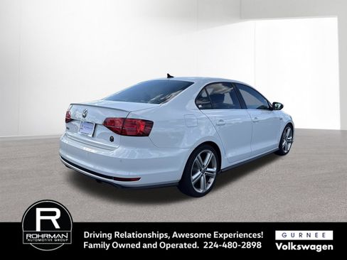 Used 2017 Volkswagen Jetta GLI FWD image 9
