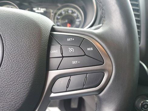 Used 2019 Jeep Cherokee Latitude Plus image 15