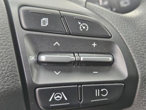 Used 2023 Hyundai Kona SE image 16