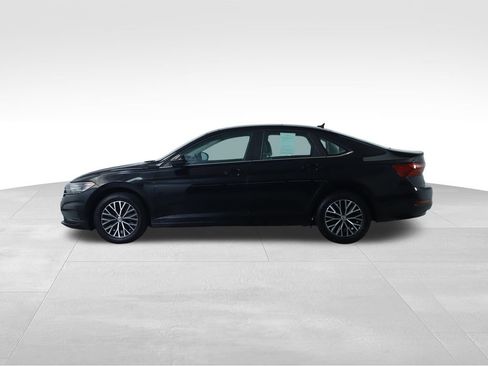 Used 2020 Volkswagen Jetta SE w/ SE Cold Weather Package FWD image 9