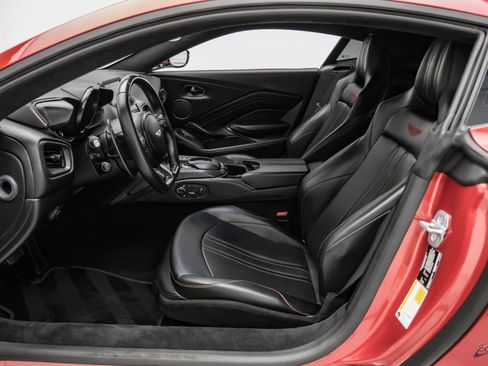 Used 2019 Aston Martin V8 Vantage Coupe RWD image 40