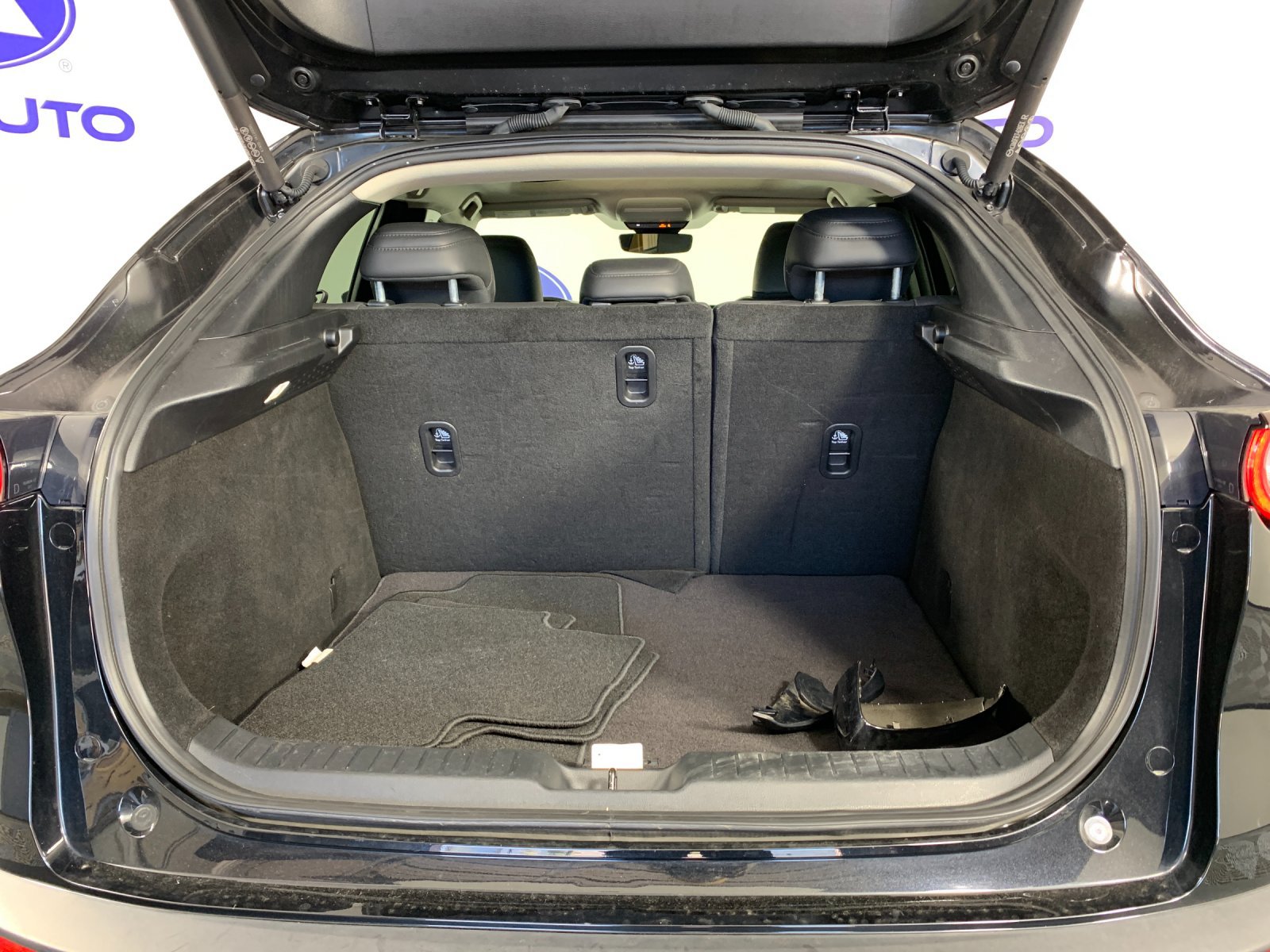 Used 2022 MAZDA CX-30 AWD 2.5 S w/ Premium Package image 35